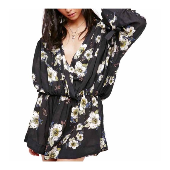 Free People Tops - NWT FP Black Floral Tuscan Dreams Tunic Blouse XS